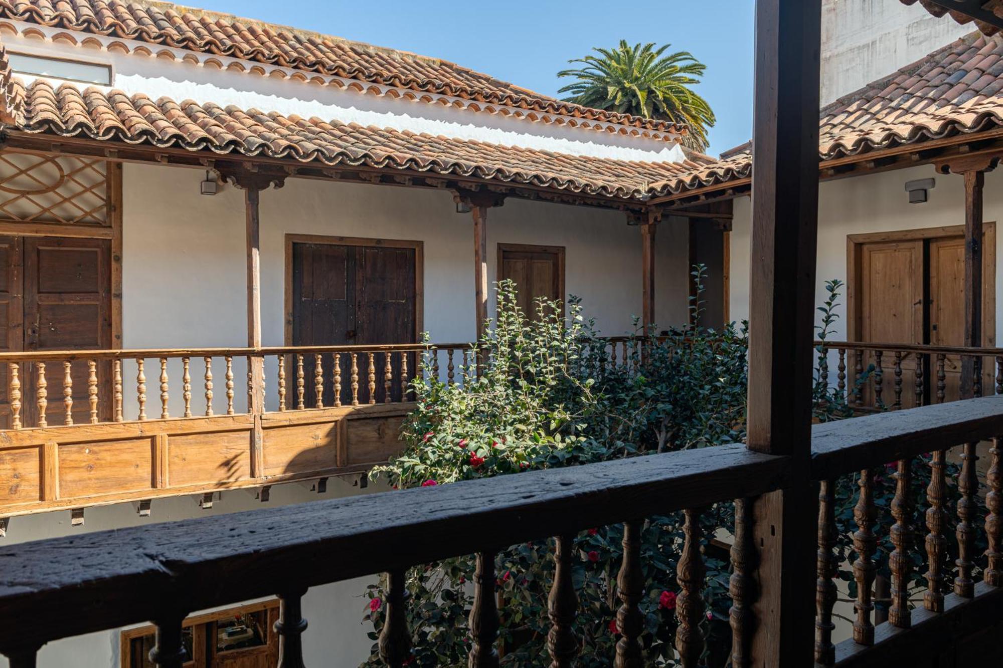 فندق La Casa De La Camelia لا لاغونا المظهر الخارجي الصورة