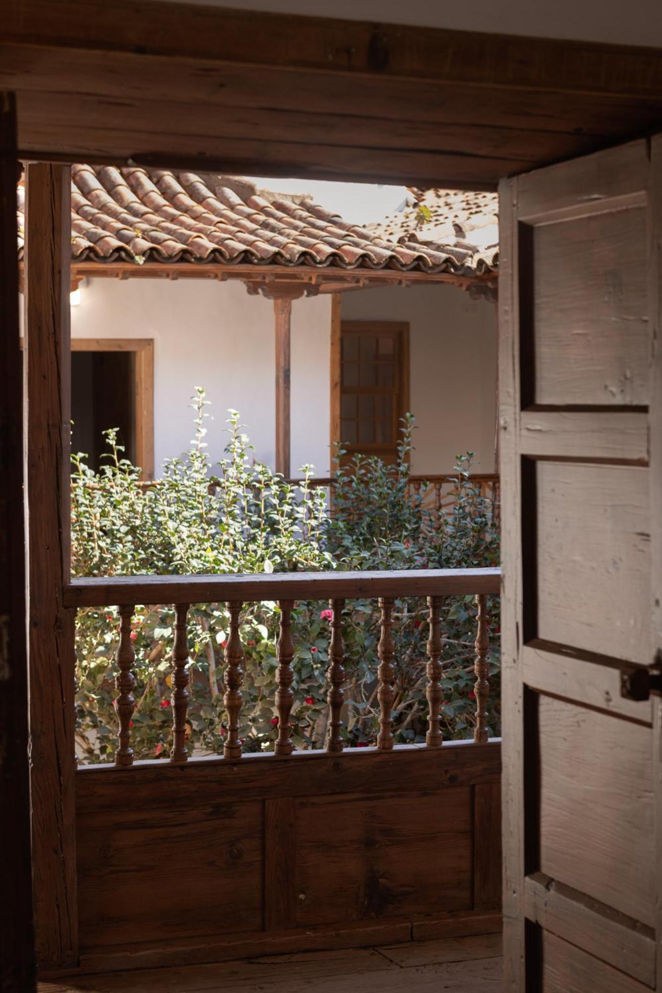 فندق La Casa De La Camelia لا لاغونا المظهر الخارجي الصورة
