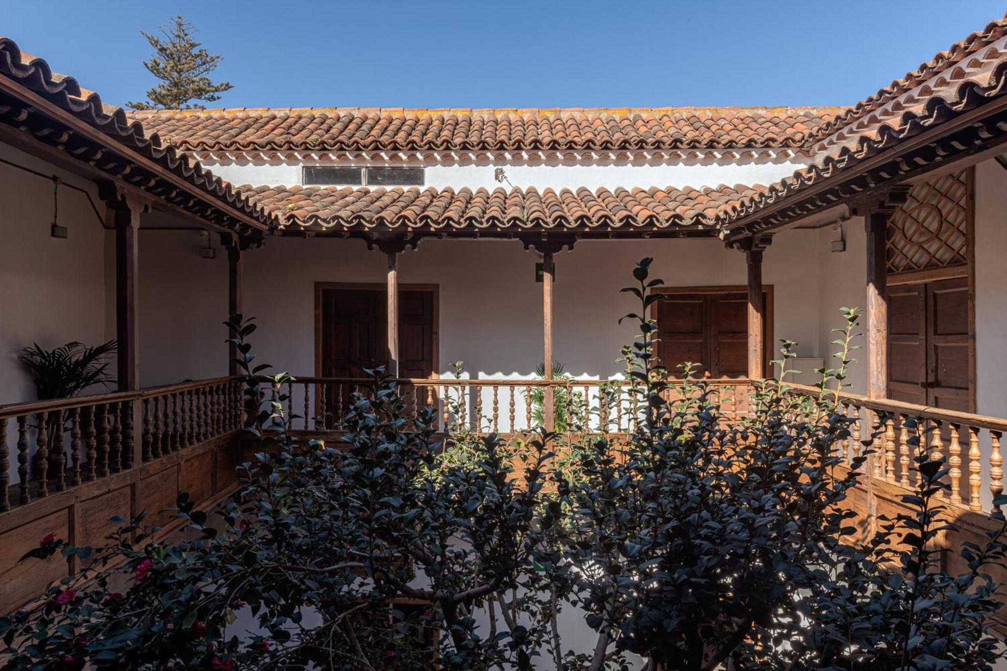 فندق La Casa De La Camelia لا لاغونا المظهر الخارجي الصورة